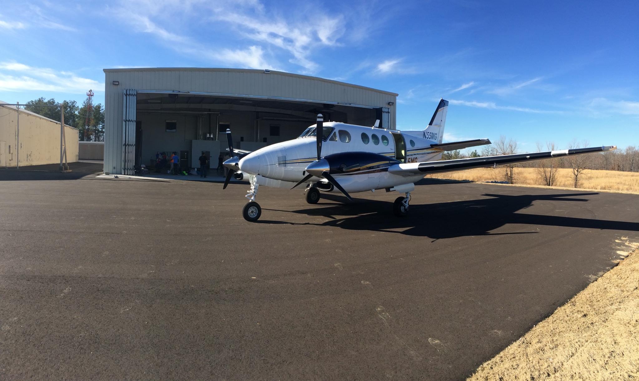 Tennessee Skydiving- King Air and Facility at Music City Skydiving